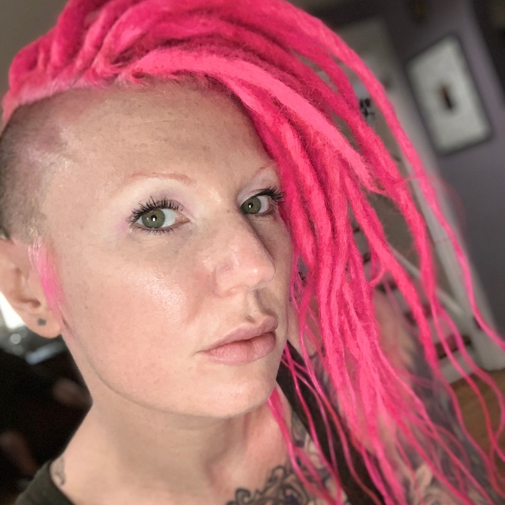 Meet your Posher, Casey